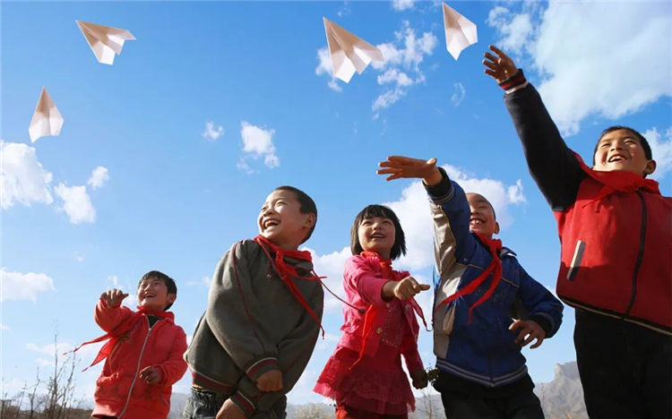 愛心助學(xué)·筑夢(mèng)未來|把愛的種子種在春天里